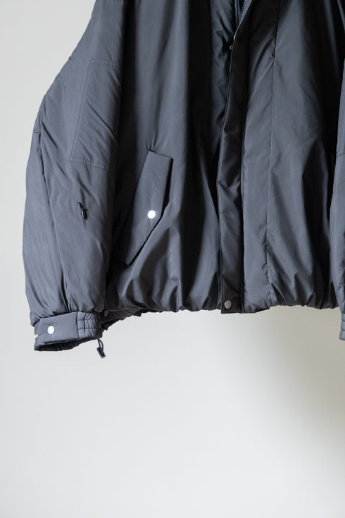 【THE JEAN PIERRE】"Signature Drop Puffer Jacket"